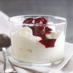 Vanillefromage med kirsebærsauce