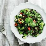 Belugalinse-salat med lynstegte grøntsager